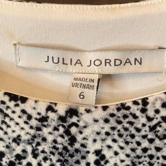 Julia Jordan black and white snakeskin print asymmetrical mini dress - Picture 9 of 11